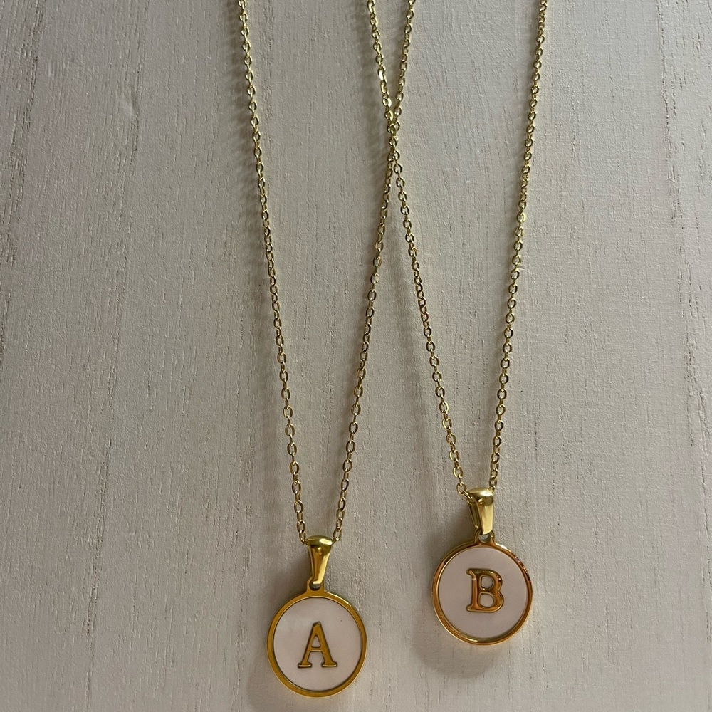 Initial Necklace From A to Z_Round Shape_BEST SELLER
